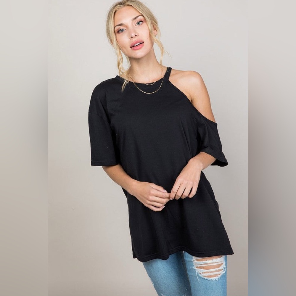 Women's Black One-Shoulder Short Sleeve Tee